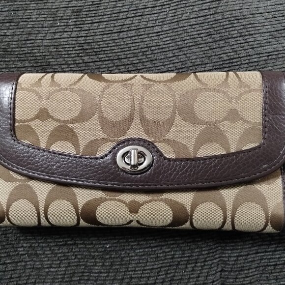 Coach Handbags - Coach wallet